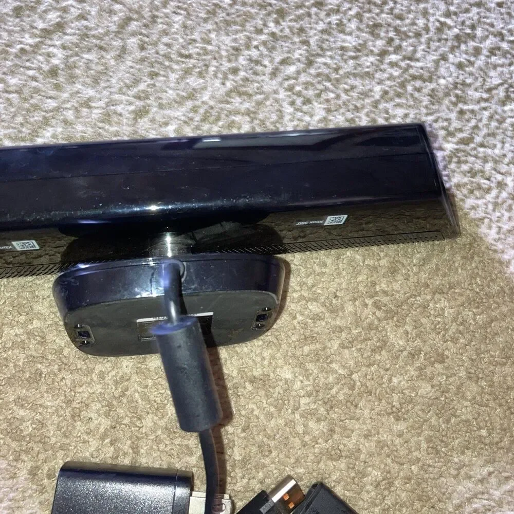 Microsoft Kinect Sensor for XBox 360 - UNTESTED